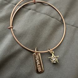 Fearless Bangle Bracelet 