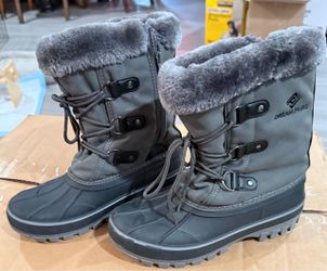 Dream Pairs boots  size 6