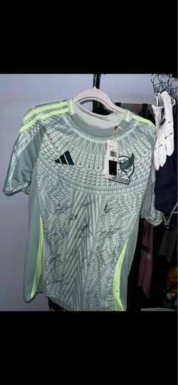 Authentic Signed Mexico National Team Jersey (2025 Squad) – New w/ Tags – Size M