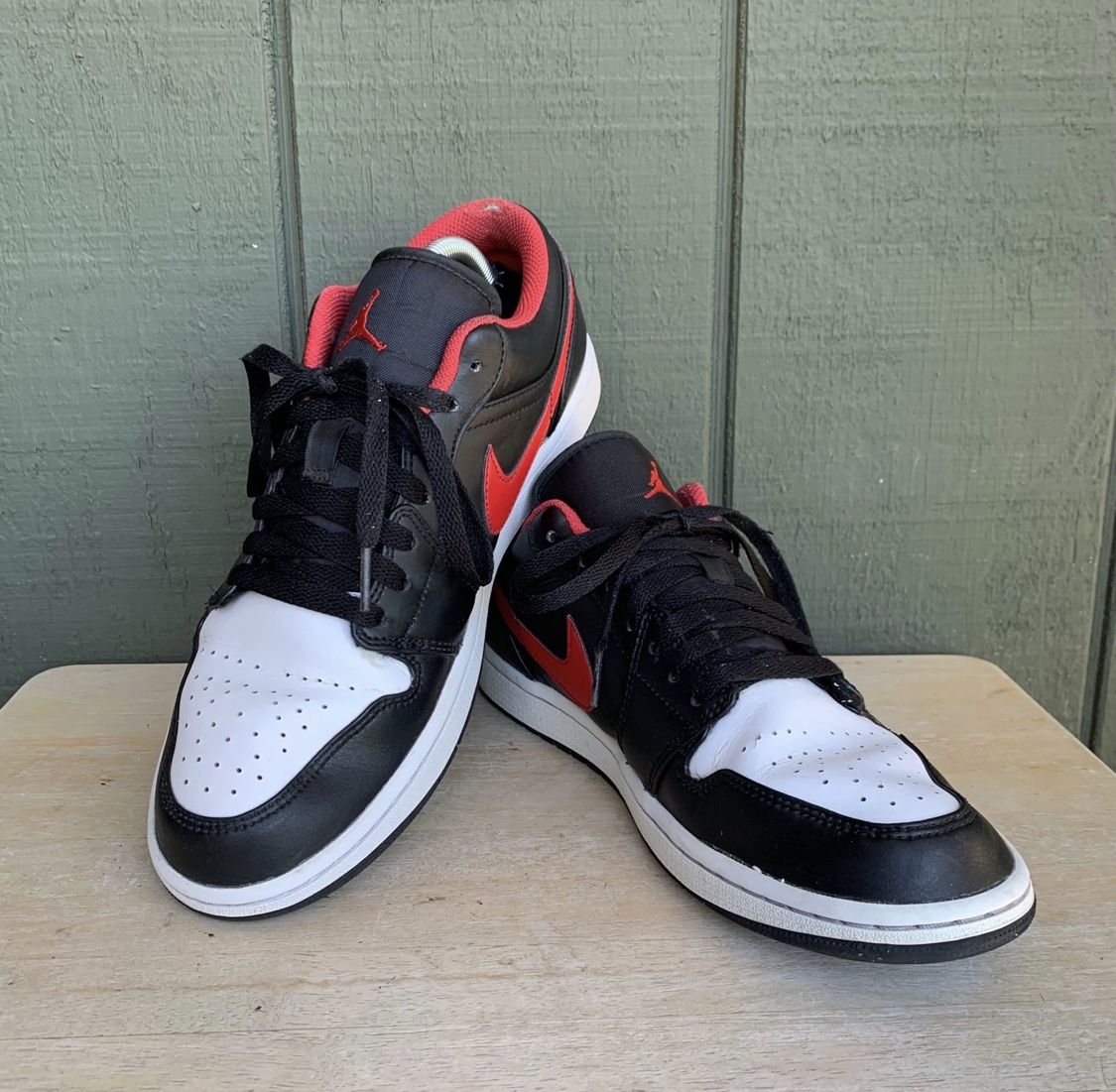 Nike Air Jordan 1 Low Shoes Black Fire Red White 553558-063 Mens Size 10