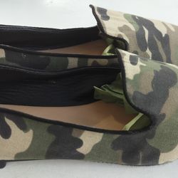 Flats Size 9 $6 Pick Up Only Bonanza and Lamb 