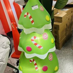 🎄 Inflatable Christmas Tree – Bring Holiday Magic to Any Space! 