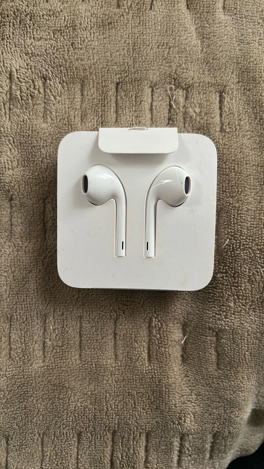 Apple EarPods With Lightning Connector