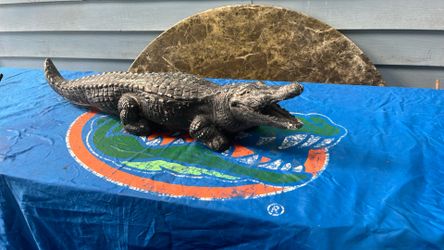Concrete Alligator 28 Inches Long