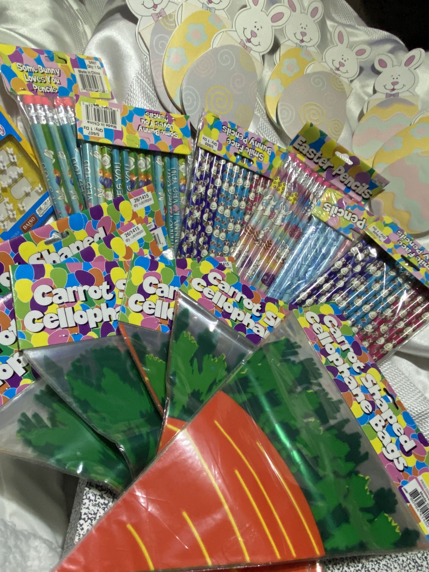 Huge Lot of Easter Supplies Carrot Cellophane,Pencils & Bunny shape Note Pads