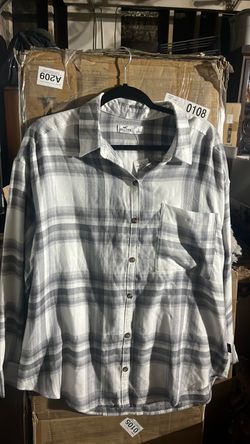 Hollister shirt