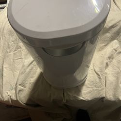 Diaper Trash Can Comes With Bags 