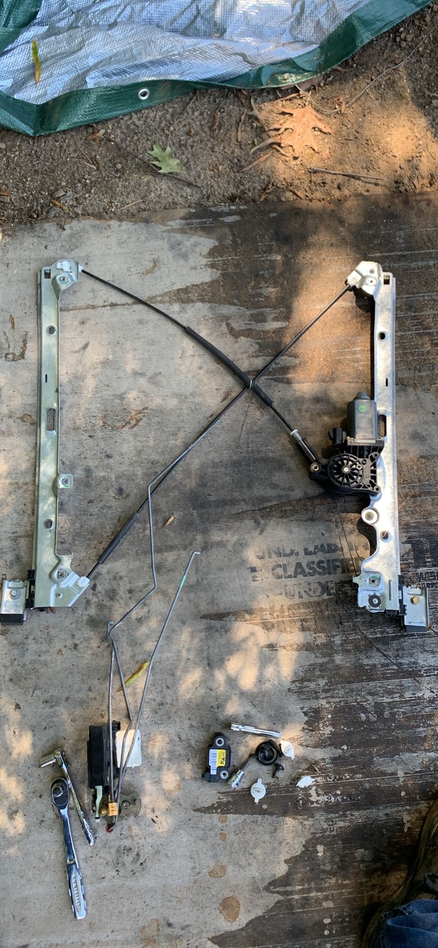 Glass For 99-06 GM Track And Motor. Also Have Glass