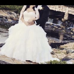 Oleg Cassini Beautiful Wedding Dress Ivory 