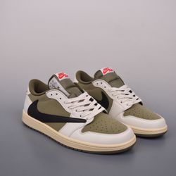 Nike Men’s Sneaker 