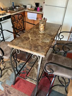 Bar table pub table and 4 stools