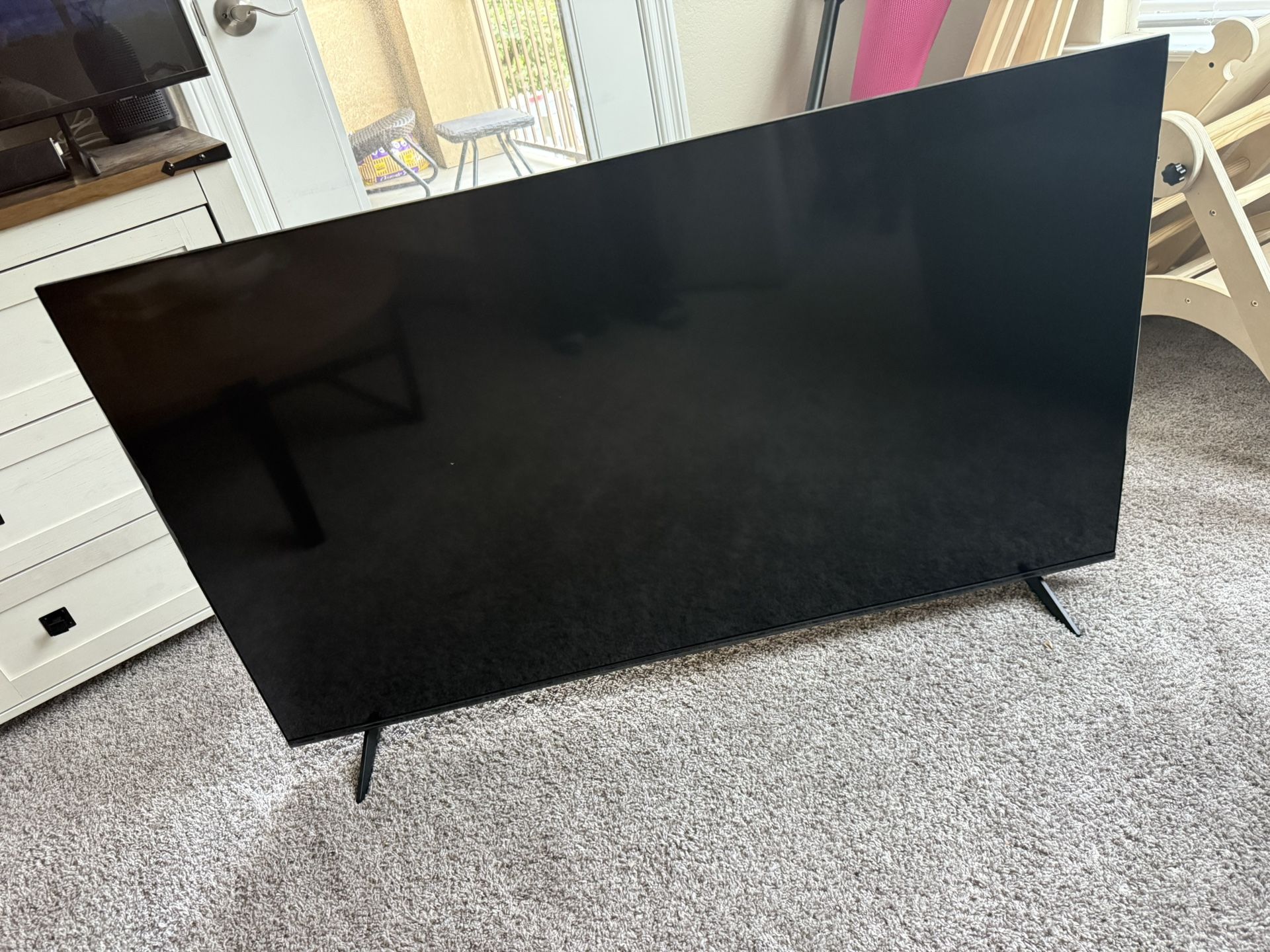 Insignia 55” TV QLED