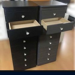 Paulina Dresser New Knobs Diamond 💎 $199