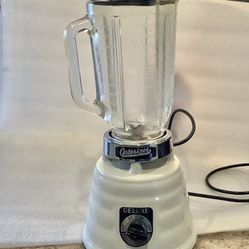 Vintage Osterizer Deluxe White Beehive Blender Model 403