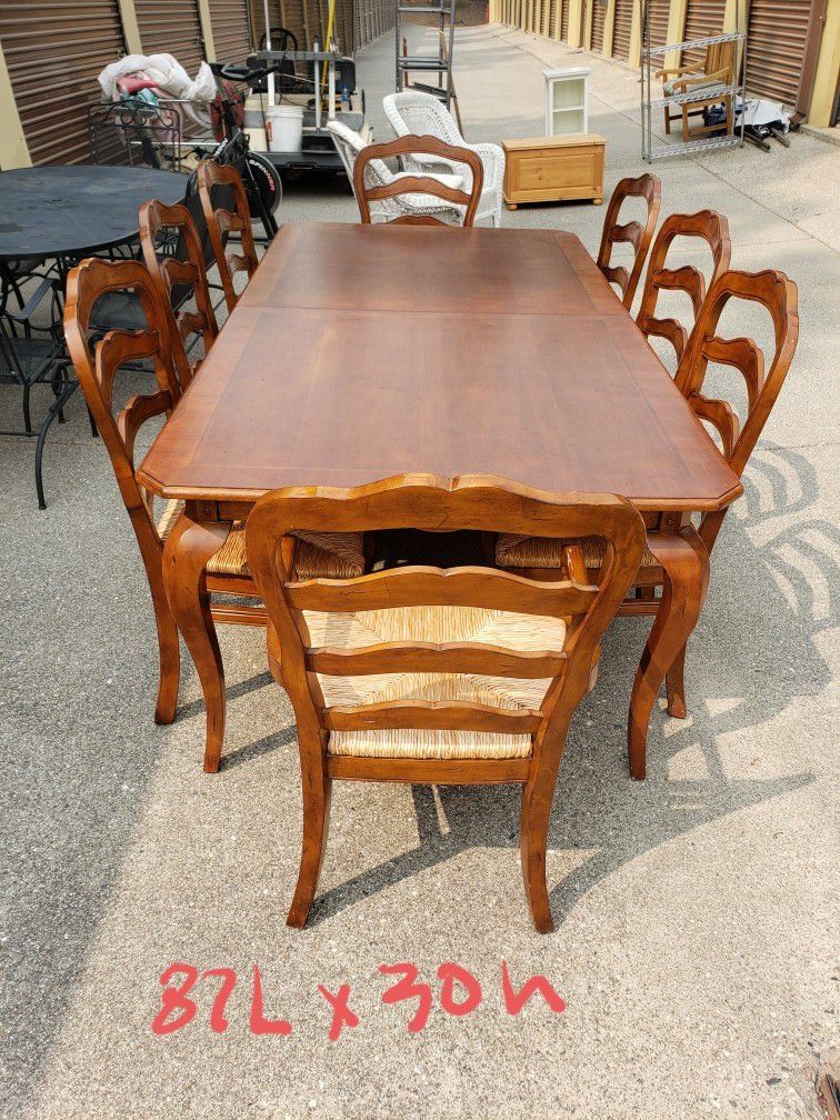 Ballard Designs Dining Table With 8 Chairs