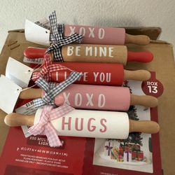 BUNDLE OF MINI DECORATIVE ROLLING PINS