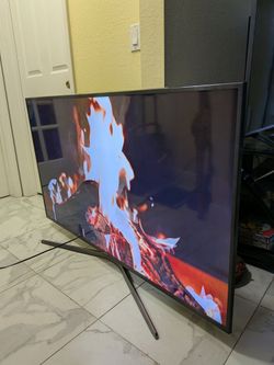 Samsung 4K 60-in Smart TV no remote control