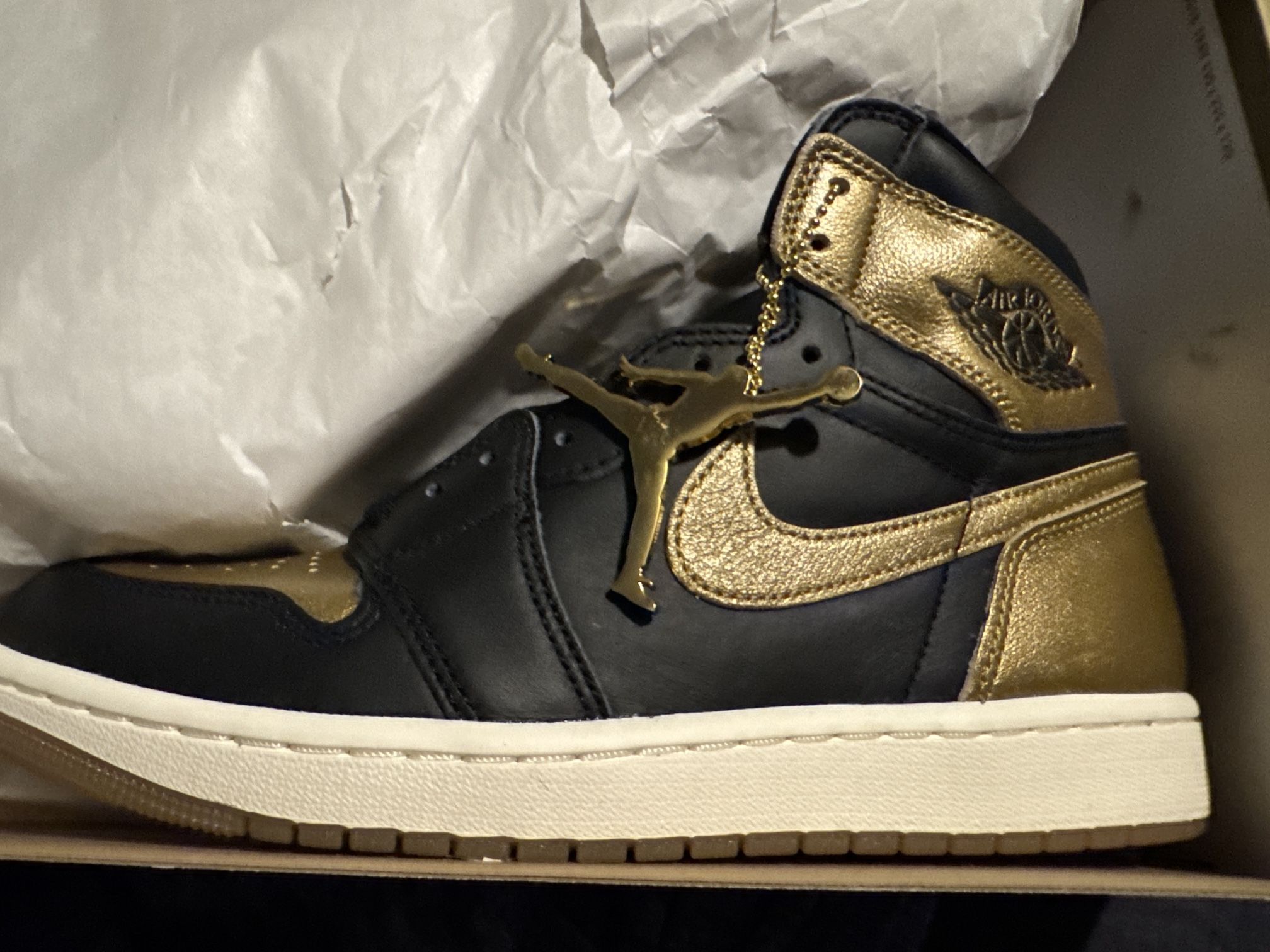 Jordan 1s Black And Gold Size 9 Men AUTHENTIC $180 Retail