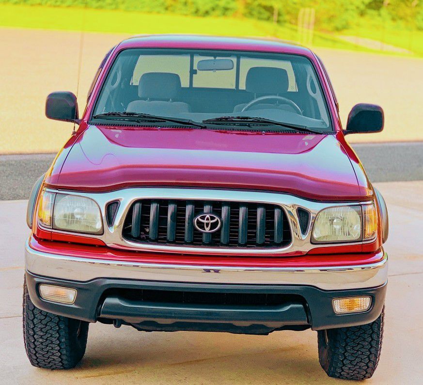 RED CAR LOW MILES 2004 TOYOTA TACOMA