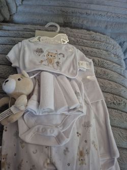 Baby 10 piece layette set
