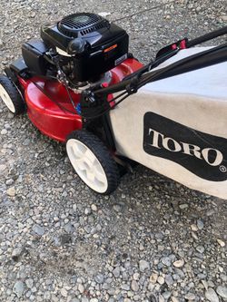 Great running reliable 22 inch Toro recycler self-propelled lawnmower