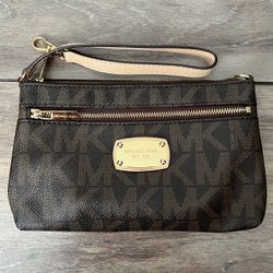 Michael Kors Wristlet
