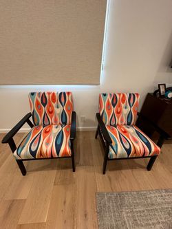 Accent chairs