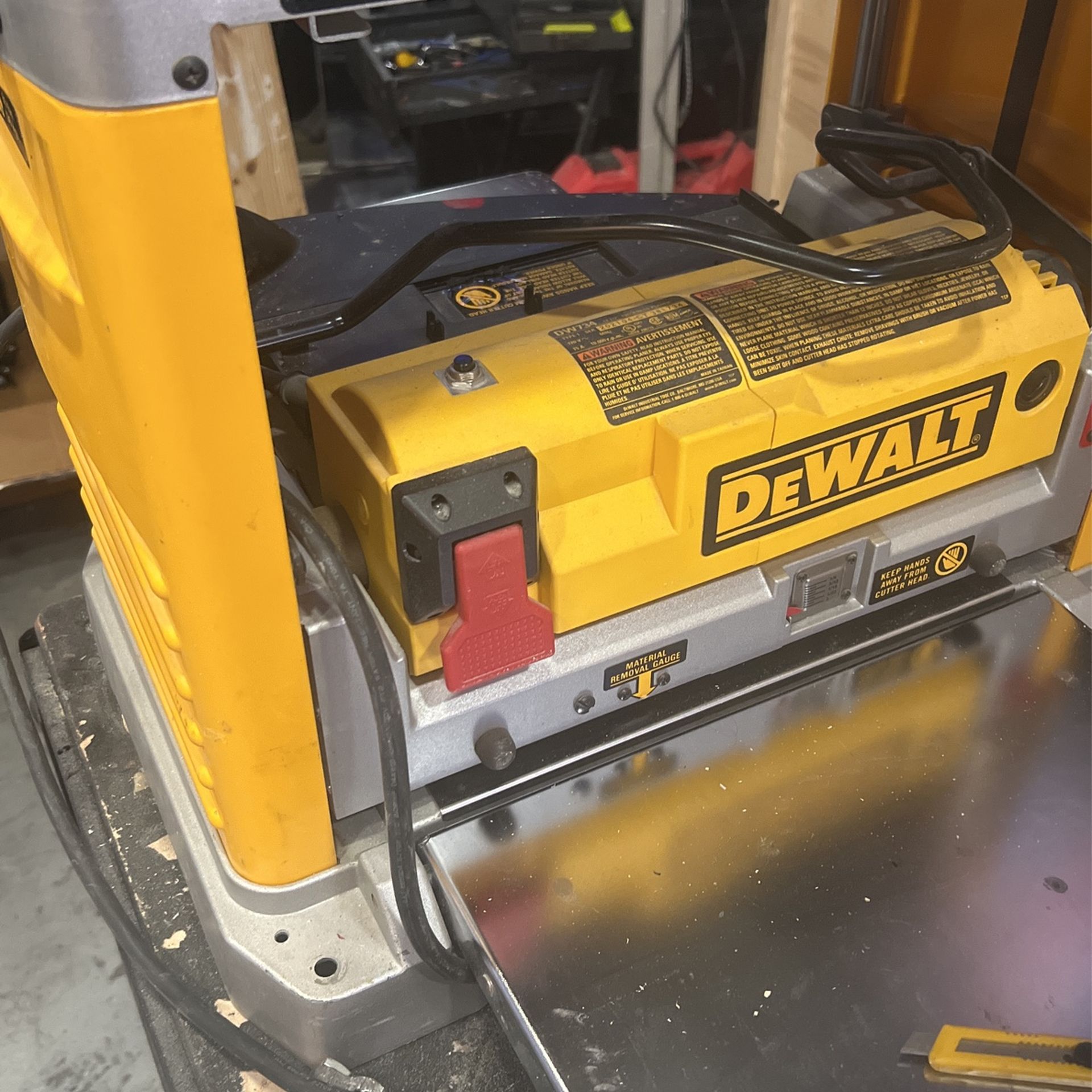 Dewalt 734 Thickness Planer only Used 5 Times for Sale in San Antonio