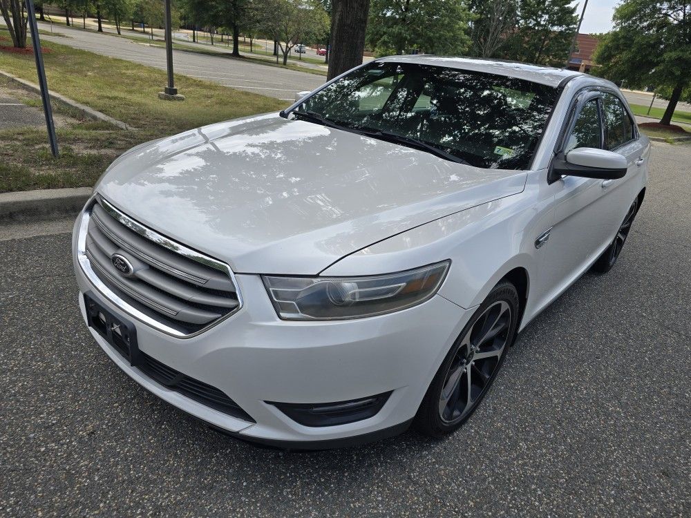 2015 Ford Taurus