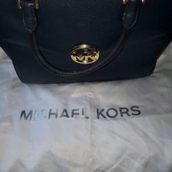 Micheal kors purse