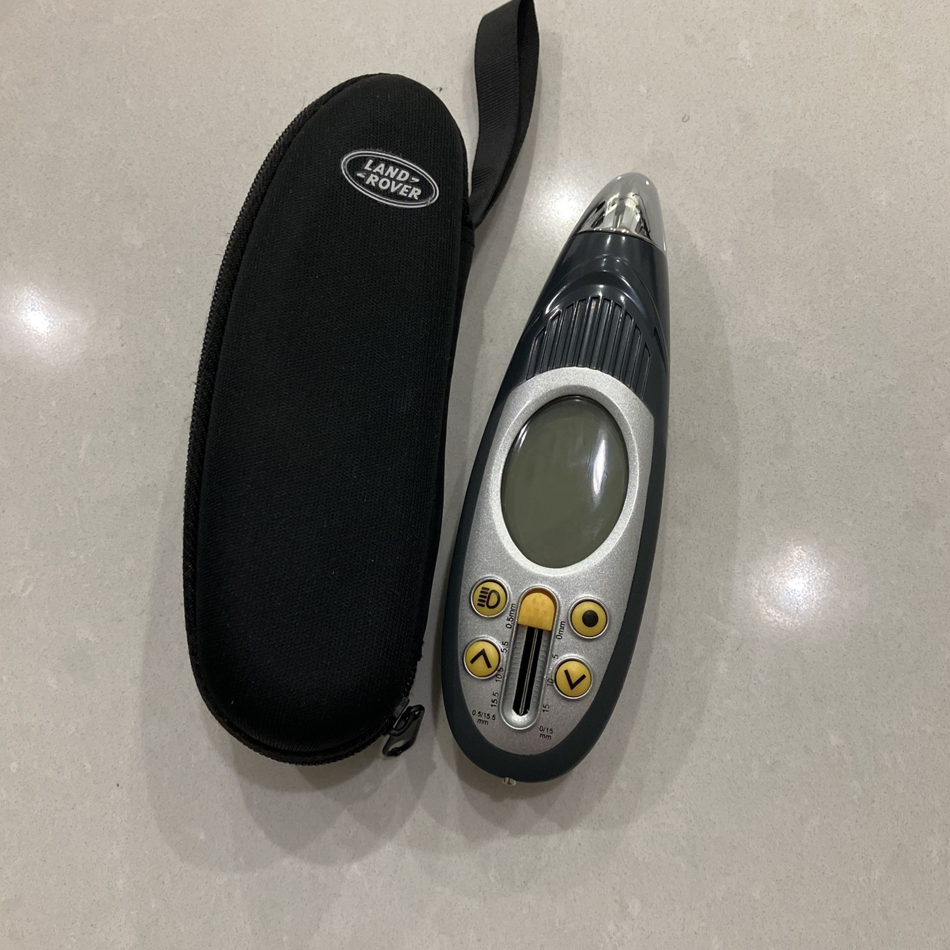 Land Rover Tire Pressure Gauge