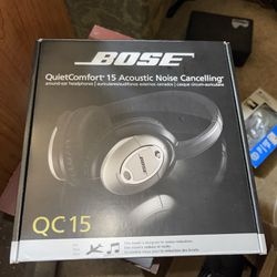 Bose QuietComfort 15 Acoustic Noise Cancelling Over Ear Headphones QC15 w/ Case 
