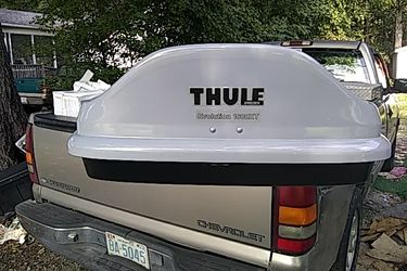 Thule Evolution 1600XT luggage car top hauler for Sale in