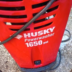 HUSKY 1650 ELECTRIC PRESSURE WASHER WITH ADJUSTABLE TIP/ WAND