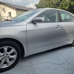 2010 Toyota Camry 4dr Sedan LE Car