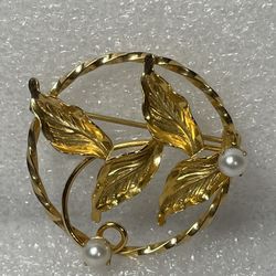 Sign CELART 12K G.F. Faux Pearl Brooch / Pendant