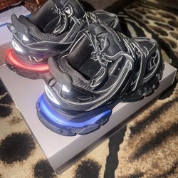 BALENCIAGA TRACKS (led)