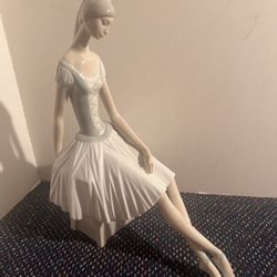 Vintage Lladro “Ballerina” Nao retired and rare figurine