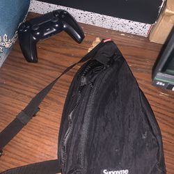 Supreme Sling Bag Used 100% Authentic 