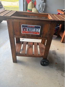 Auburn cooler stand