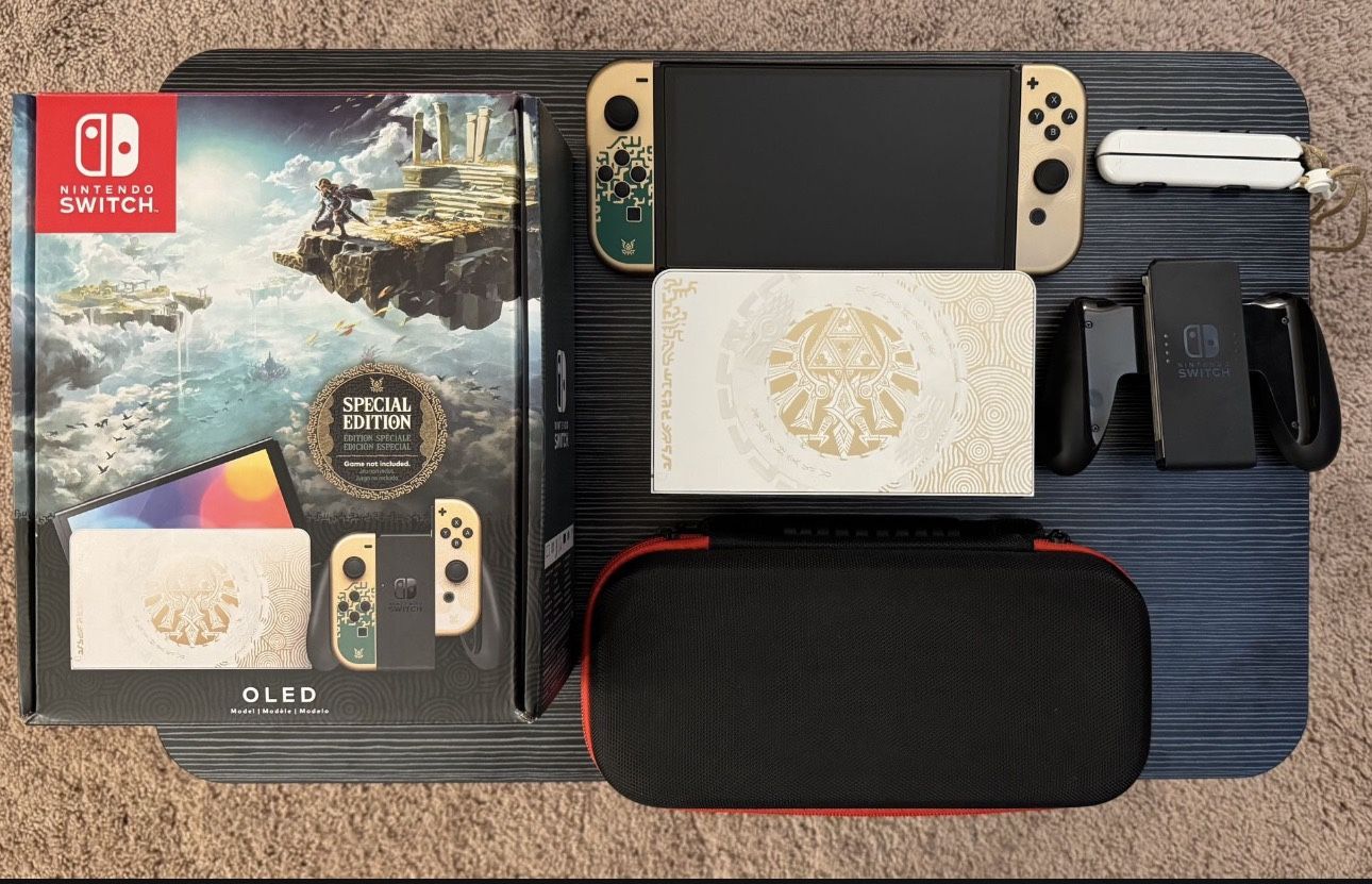 Nintendo Switch OLED Zelda Tears of Kingdom Edition