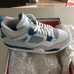 New Men’s Air Jordan 4 Retro size 12