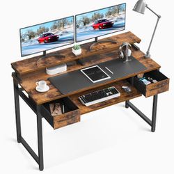 Computer Desk with Keyboard