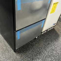 Thermador 24” Undercounter Refrigerator Freezer Drawers Panel Ready 