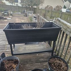 Self Watering Gardening Table