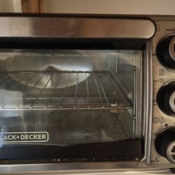BLACK + DECKER Toaster Oven