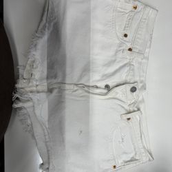 Levi’s White Shorts 