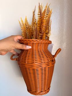Decorative vase