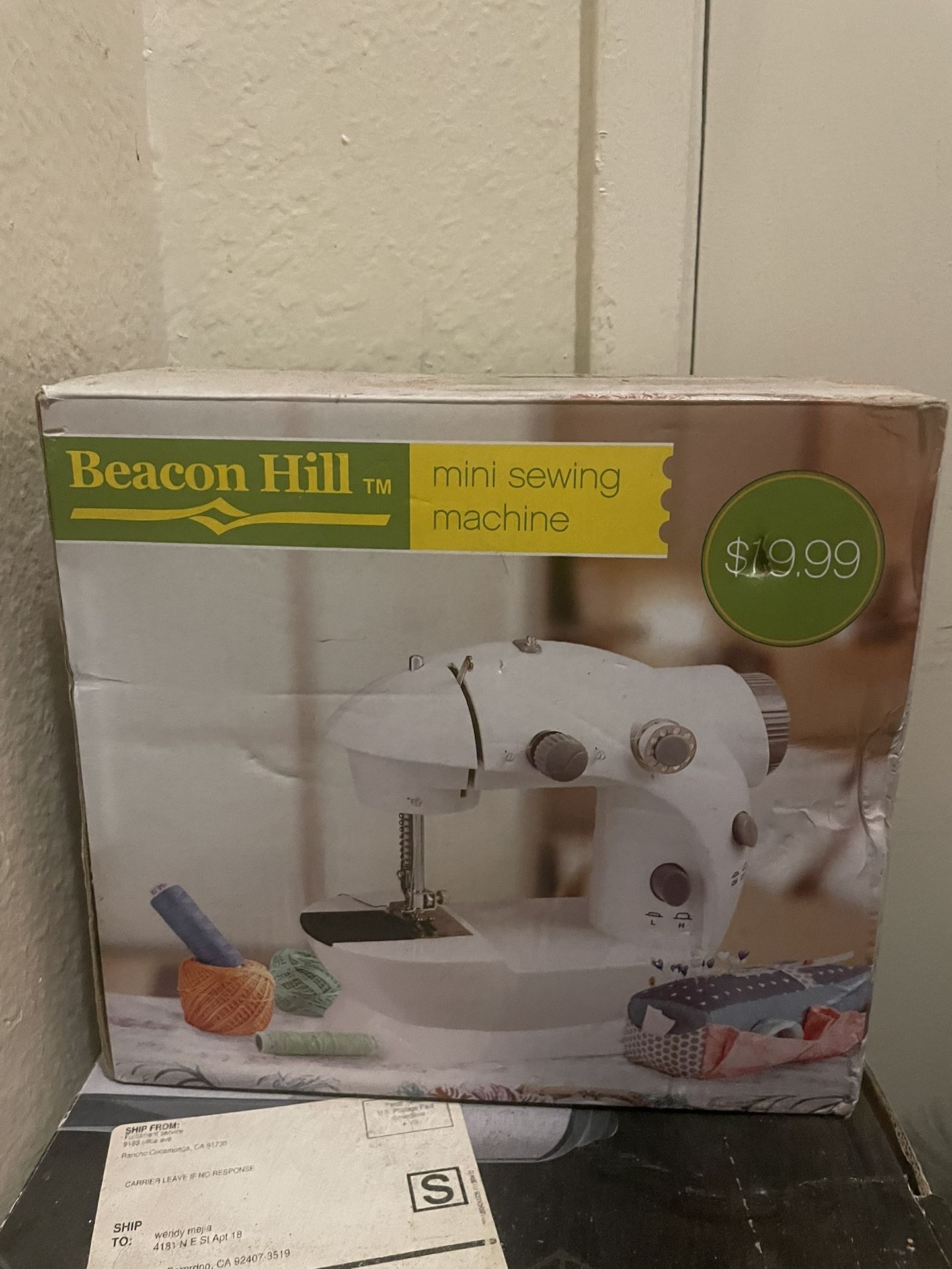 Beacon Hill Mini Sewing Machine $5