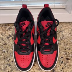Youth Nike Red And Black COURT BOROUGH